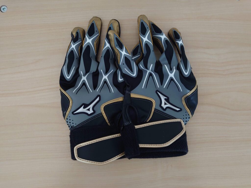 使わなくなったバッティンググローブ
